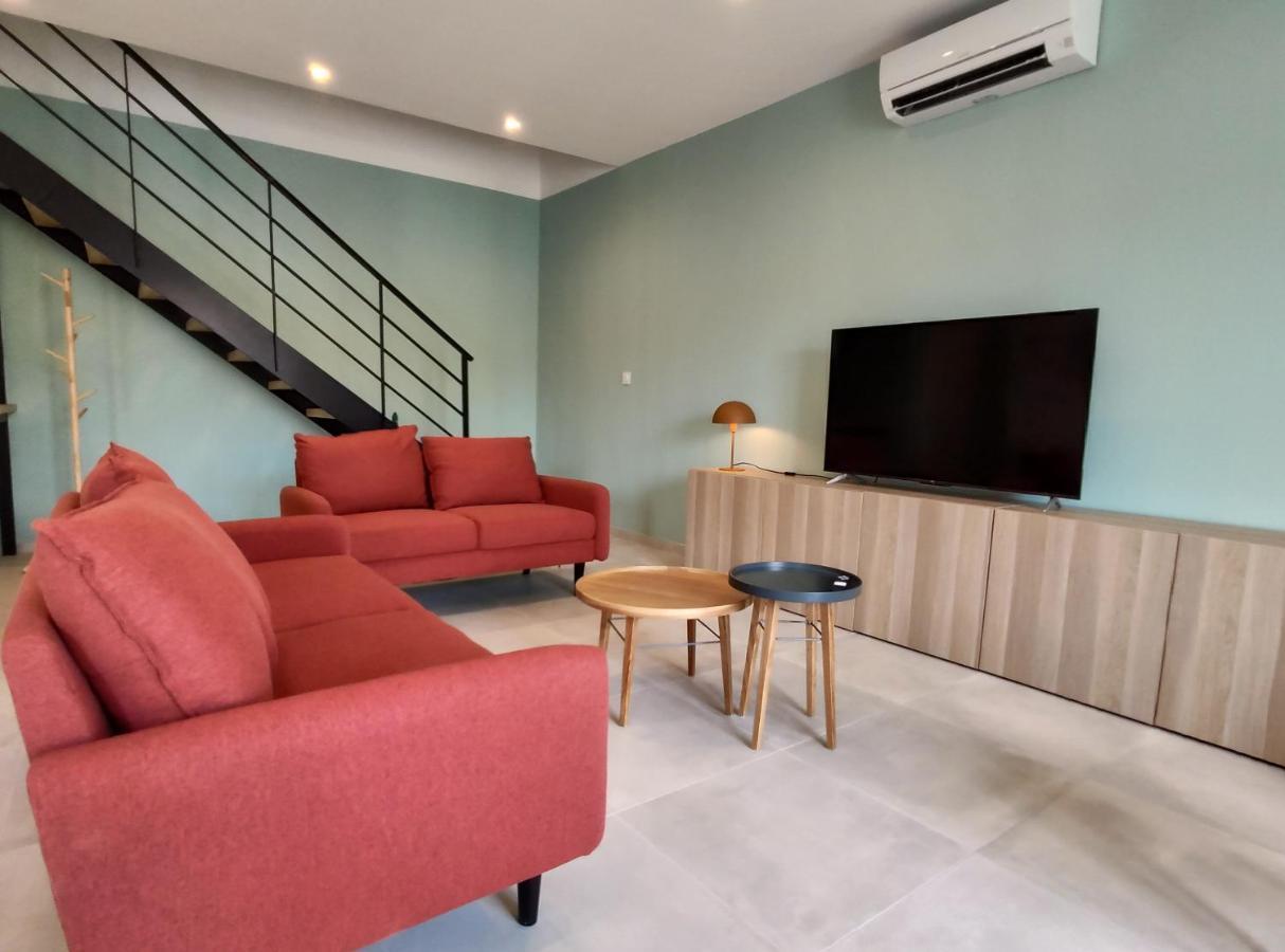 Colormix 3 Etoiles - 95M2 Plein Centre - Ensoleille Climatise Apartment Meze Exterior photo